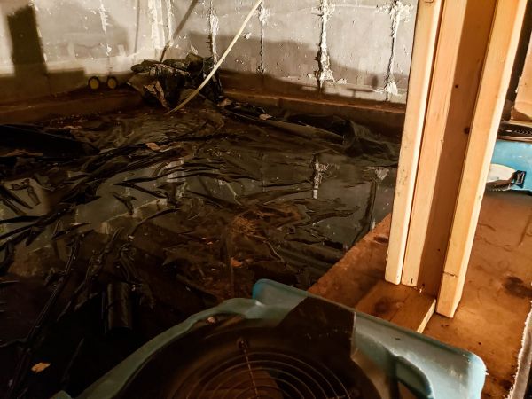 Crawlspace Water Cleanup in Saginaw